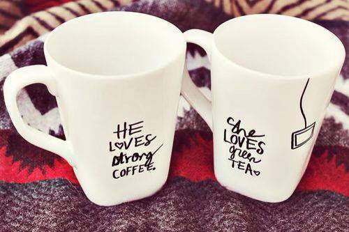 Canecas para casal "ele ama café e ela ama chá"  