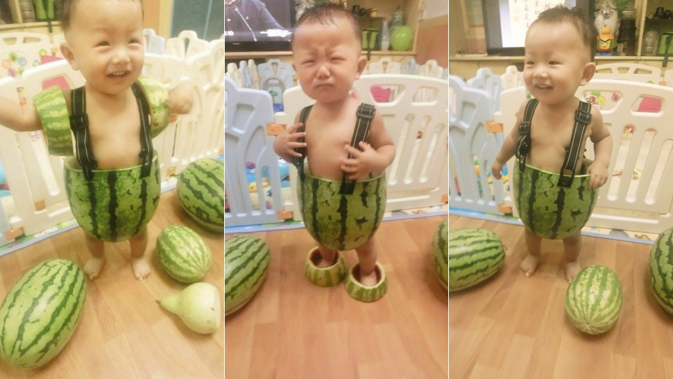 meninos vestidos de melancia