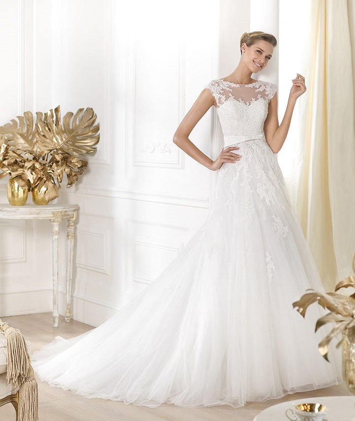 Vestido de Noiva de Renda e Tule muito leve e romantico
