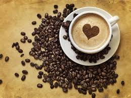 Chavena de cafe com um coração