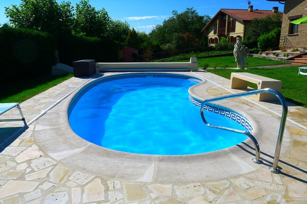 Escolha a melhor piscina para sua casa