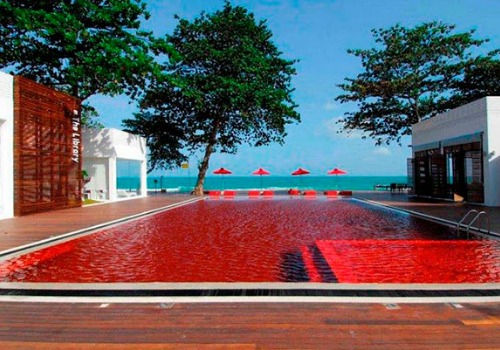 vermelha - piscinas criativas pelo mundo